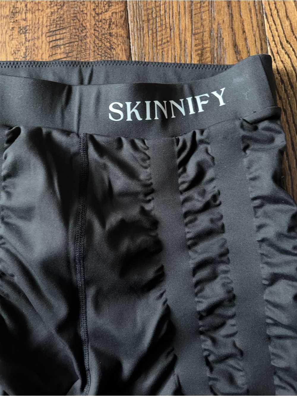 SKINNIFY Black Resistance Band Leggings Size L